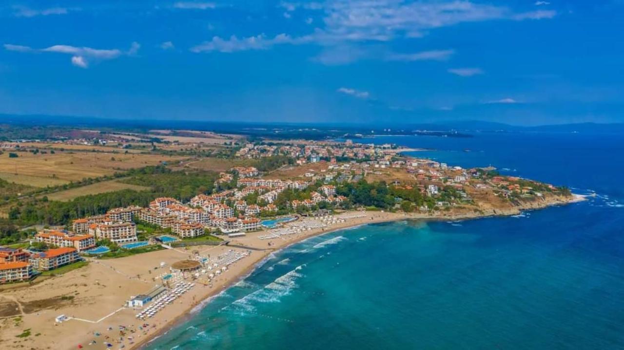 Oasis Del Mare Front Resort
